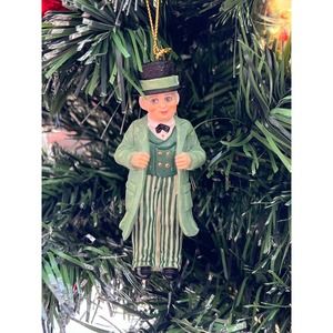Wizard of Oz Storybook "The Wizard of Oz" Ornament